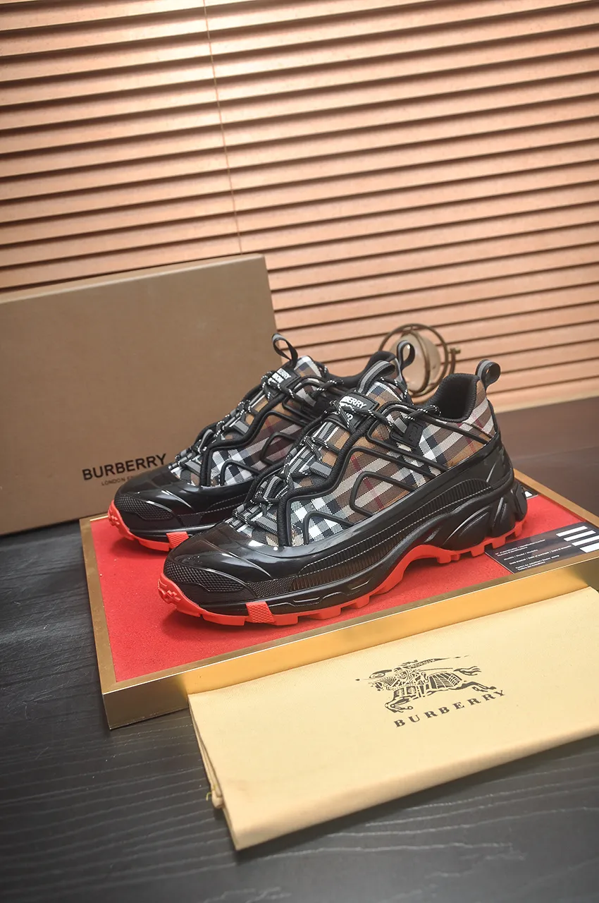 Men's shoes 💰680💶[Burberry] (cowhide lining) classic low-top sneakers｜Imported cowhide with classic plaid fabric｜Cow leather lining｜Original outsole｜Fine workmanship and comfortable to wear Size: 38-44 (customized at 45)